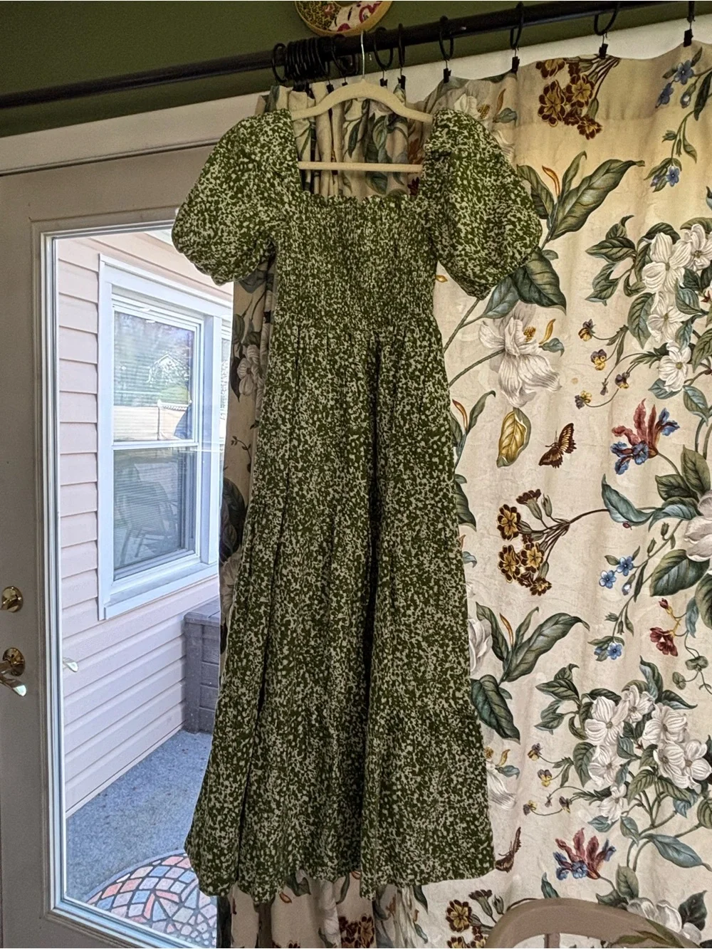 Abercrombie & Fitch Green Floral Puff-Sleeve Maxi Dress
